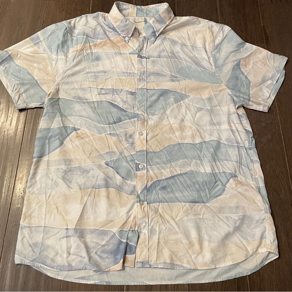 Men’s A&F SS blue & Beige Abstract Print Xl Camp Collar Shirt